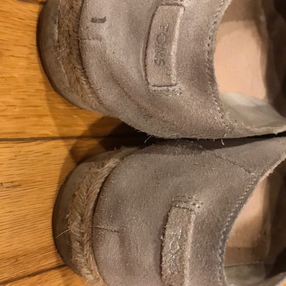 Women’s Gray espadrille toms shoes size 9 - Picture 3 of 4